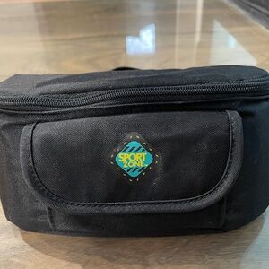 Vintage (1980's) Black Nylon Waistpack / Fanny Pack